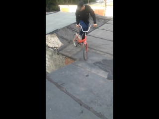 video 为了留住公司的股东们社长送出了自己最得意的美女秘书作为他们的内射玩物一个小穴插入两根鸡巴 mov 0532 mp4 sex