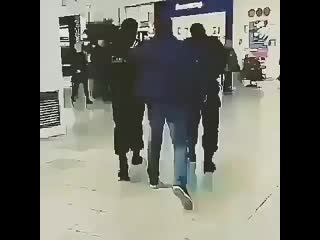 video 最新流出果哥精品大尺度白金版视频巨乳模特被潜沙发跪着给导演吃屌 vid 22160619 010414 011 mp4 sex