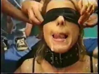 video кончают дее с завязанными глазами на лицо sex