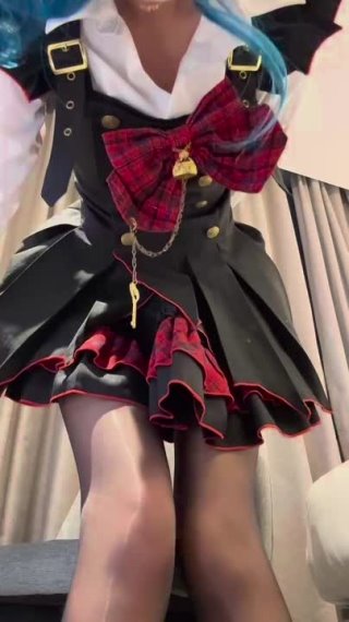 video q群620596748芃芃大人064 第一视角 脚底呼吸黑丝坐脸 vtl27770 sex