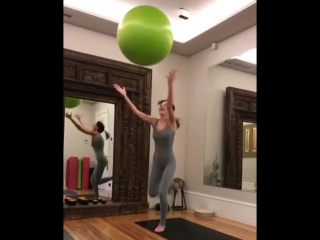 video оксана лаврентьева в комбинезоне territory of yoga sex