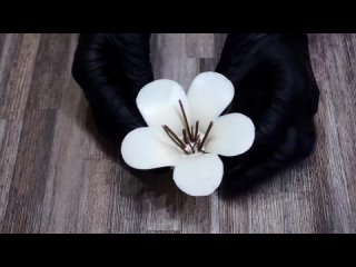 video как украсить торт шоколадные цветы для торта кулинария видео рецепт декор sex