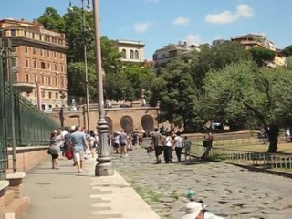 video итальянец поет на улице sex