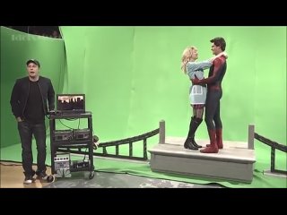 video emma stone andrew garfield snl трудности сцены поцелуя гвен стейси и питера паркера как тяжело снять сцену поцелуя sex
